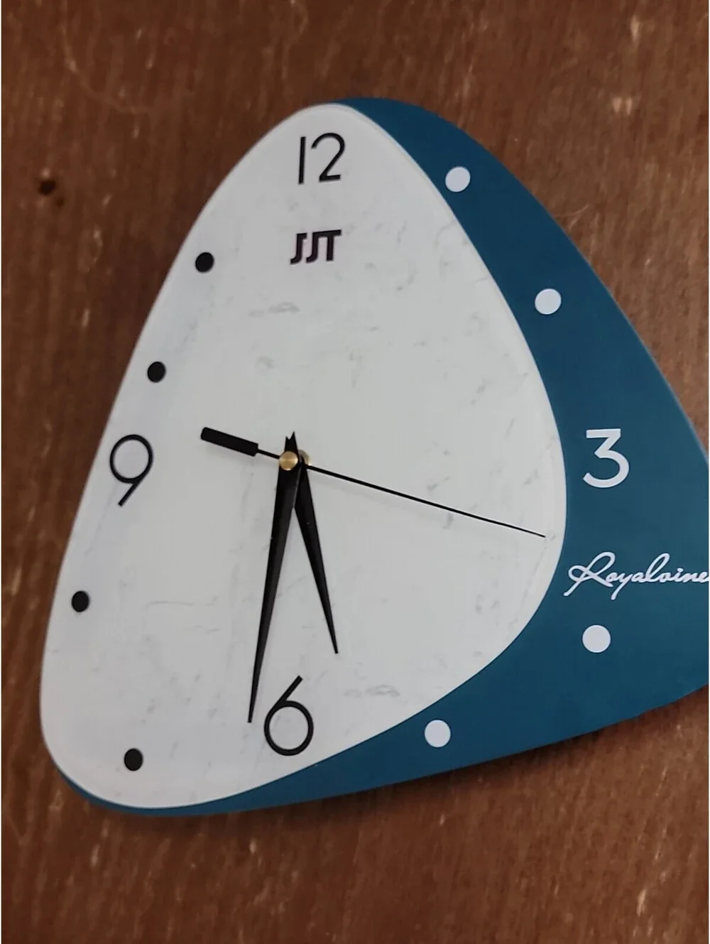 StoreHanging Clock, Elegant Vintage Style